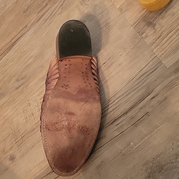 Shoes - Picture 4 of 4